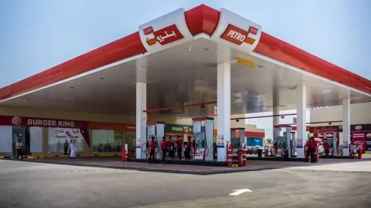 تعديلات في قائمة أسعار زيوت بترومين للسيارات المطروحة داخل الأسواق المصرية